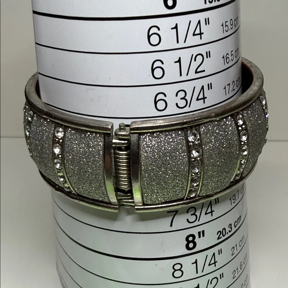 Vintage hinged Silver Glitter rhinestone clamper Bangle bracelet